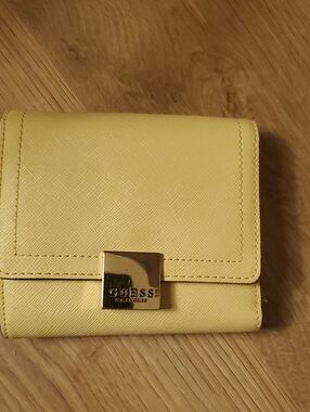GUESS Yellow Saffiano Leather Wallet with Gold Lock-Pre Owned In Good Condition